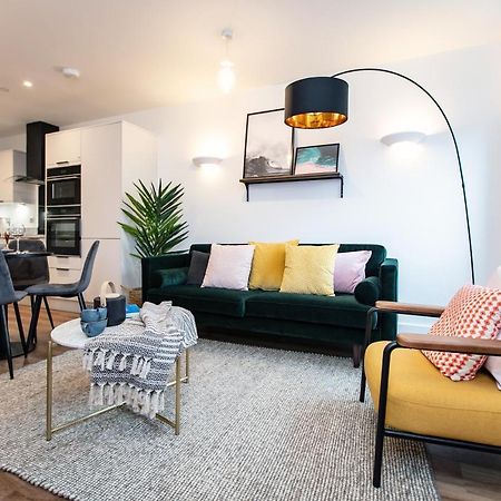 City Centre - Free Parking - Stylish 2 Bedroom Apartment Bristol Bagian luar foto