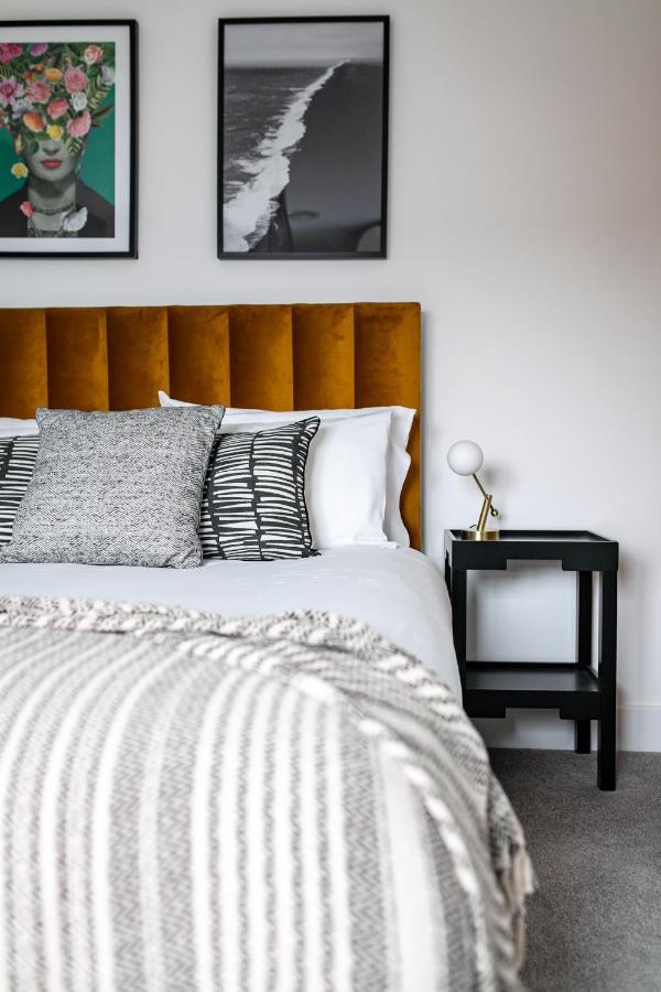 City Centre - Free Parking - Stylish 2 Bedroom Apartment Bristol Bagian luar foto