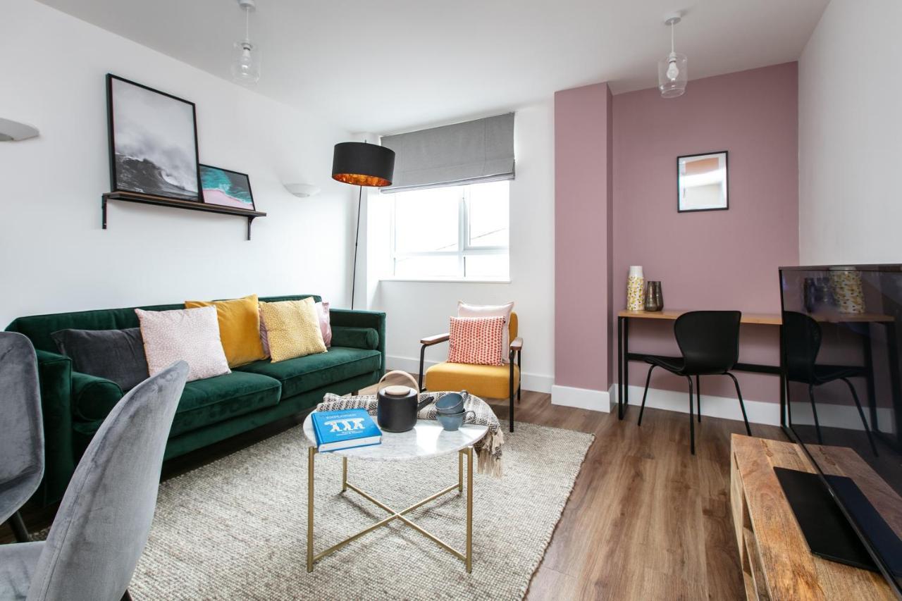 City Centre - Free Parking - Stylish 2 Bedroom Apartment Bristol Bagian luar foto
