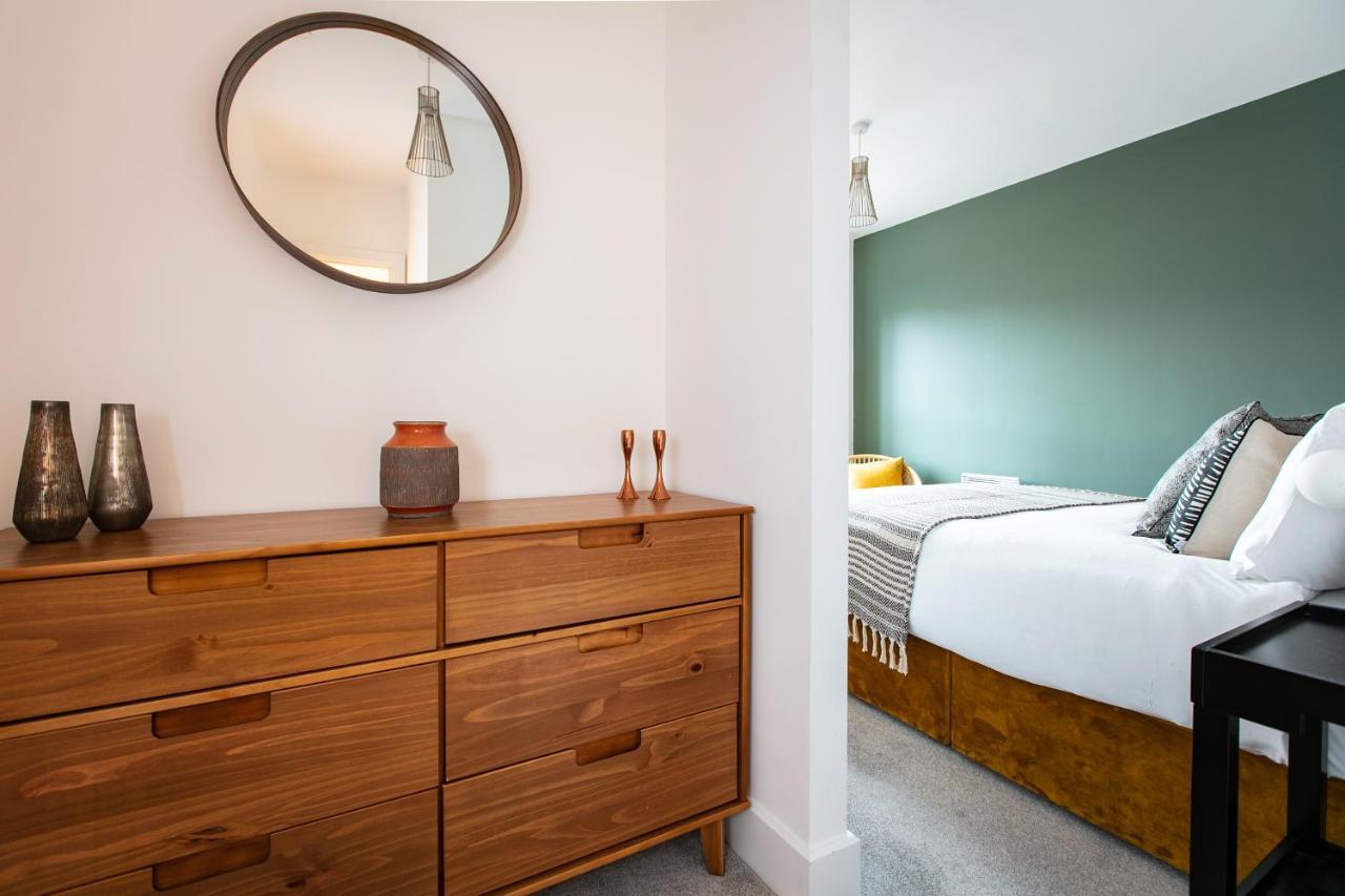 City Centre - Free Parking - Stylish 2 Bedroom Apartment Bristol Bagian luar foto