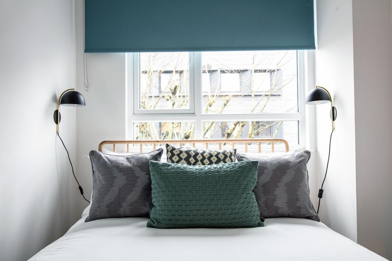 City Centre - Free Parking - Stylish 2 Bedroom Apartment Bristol Bagian luar foto