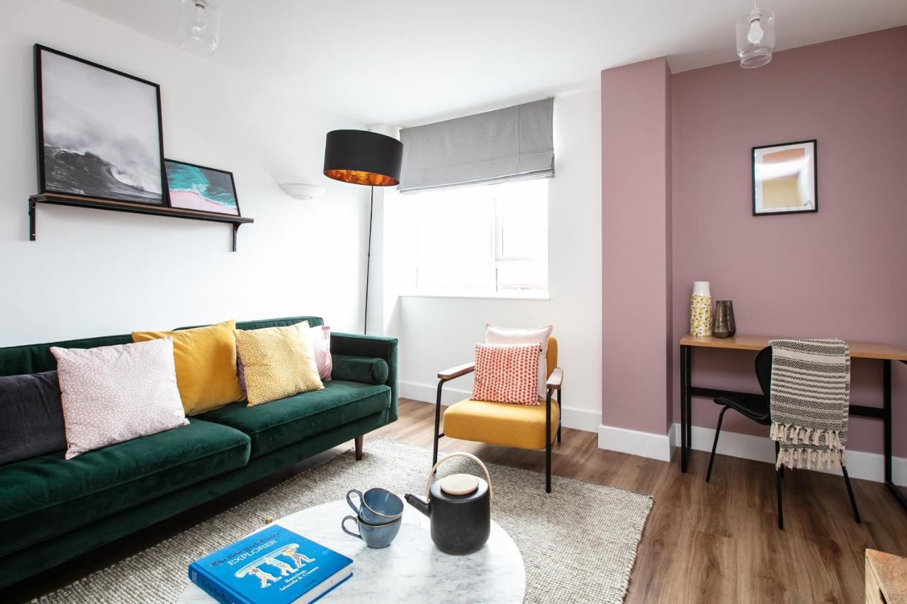 City Centre - Free Parking - Stylish 2 Bedroom Apartment Bristol Bagian luar foto