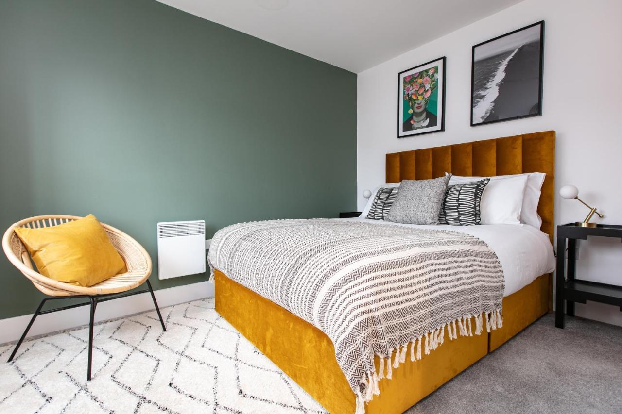 City Centre - Free Parking - Stylish 2 Bedroom Apartment Bristol Bagian luar foto