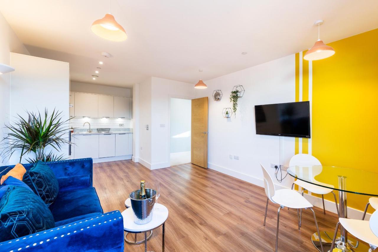 City Centre - Free Parking - Stylish 2 Bedroom Apartment Bristol Bagian luar foto