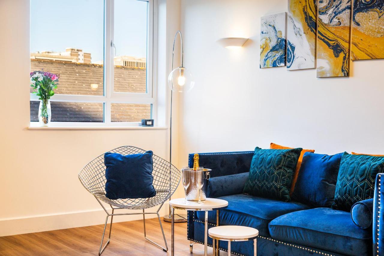 City Centre - Free Parking - Stylish 2 Bedroom Apartment Bristol Bagian luar foto