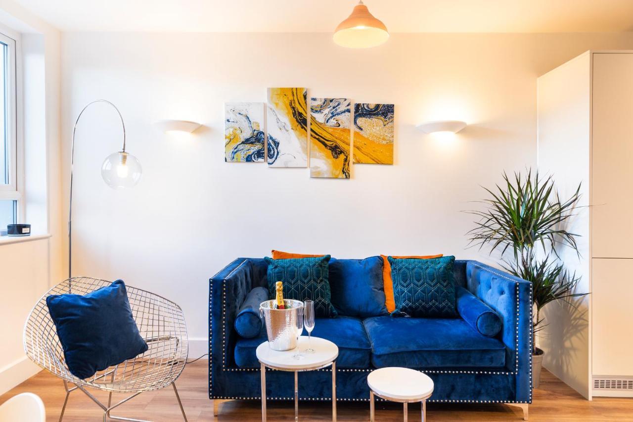 City Centre - Free Parking - Stylish 2 Bedroom Apartment Bristol Bagian luar foto
